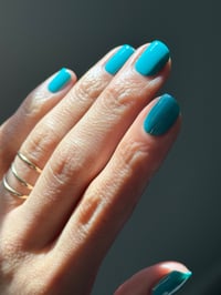 Image 20 of Glisten & Glow Gummy Sharks