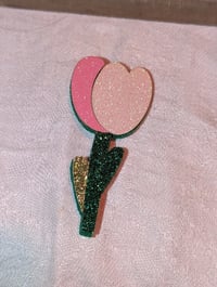 Image 3 of Broche tulipe à paillettes 