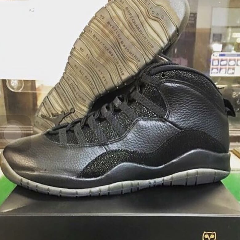Image of Retro 10 ovo (black)