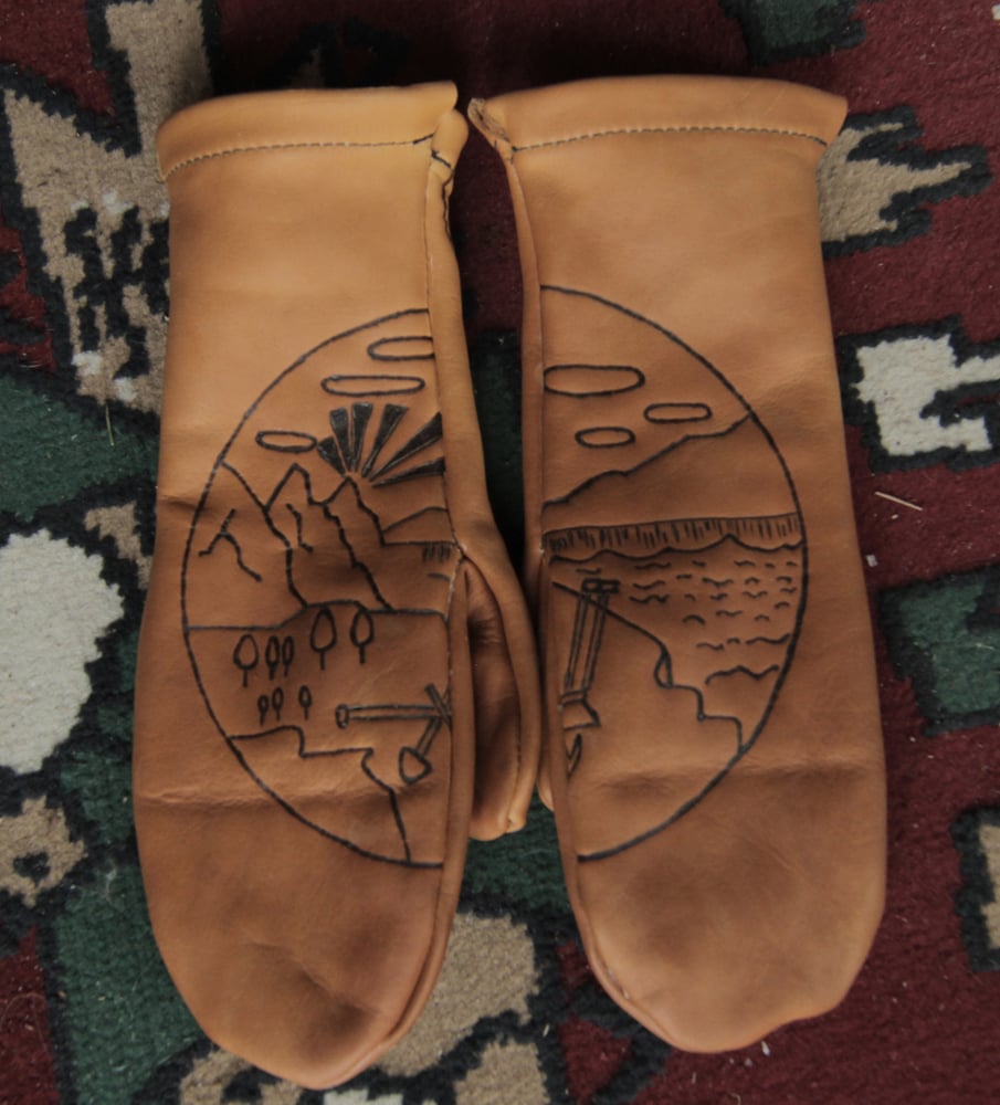 Image of Wild Willy's Custom Mitten