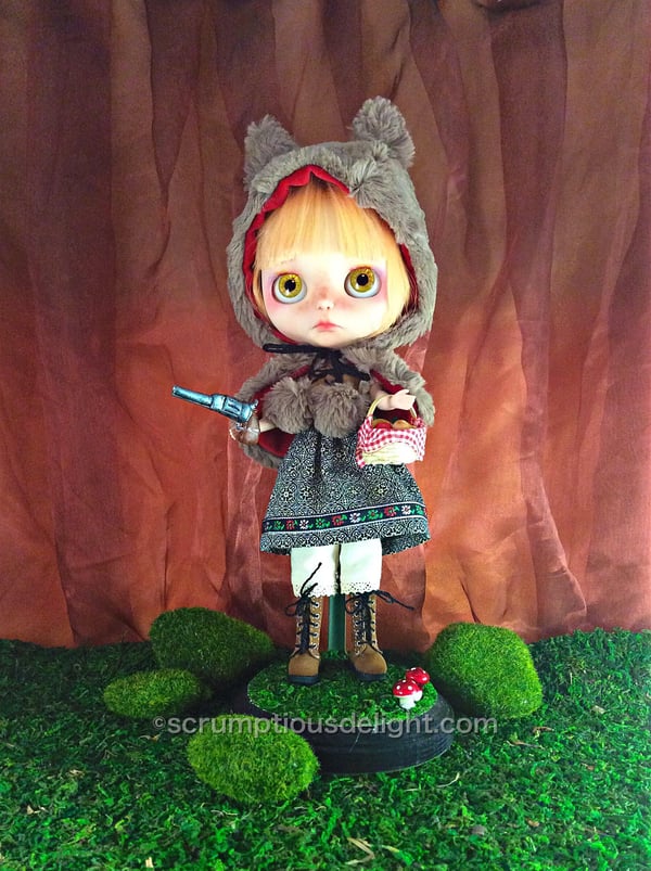 Image of OOAK Takara Custom Blythe Doll by Scrumptious Delight: Date w/ Blythe Auction