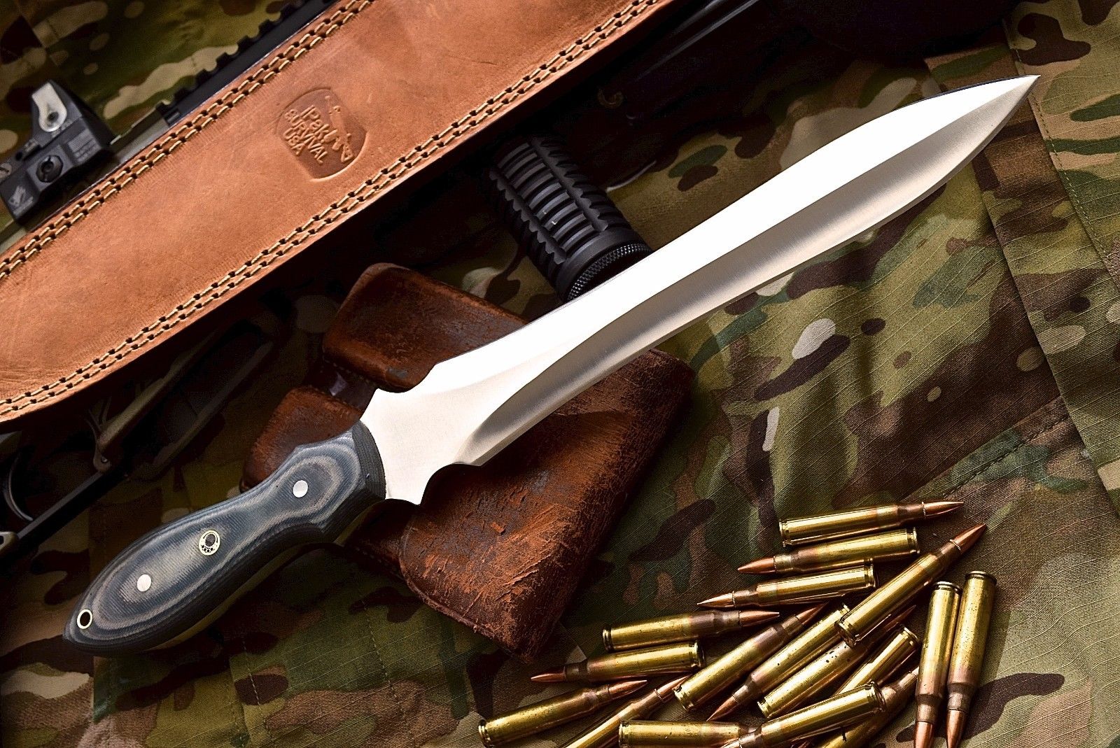 Unlawful Inc — Handmade D2 LARGE Double Edge Tactical DAGGER Short ...