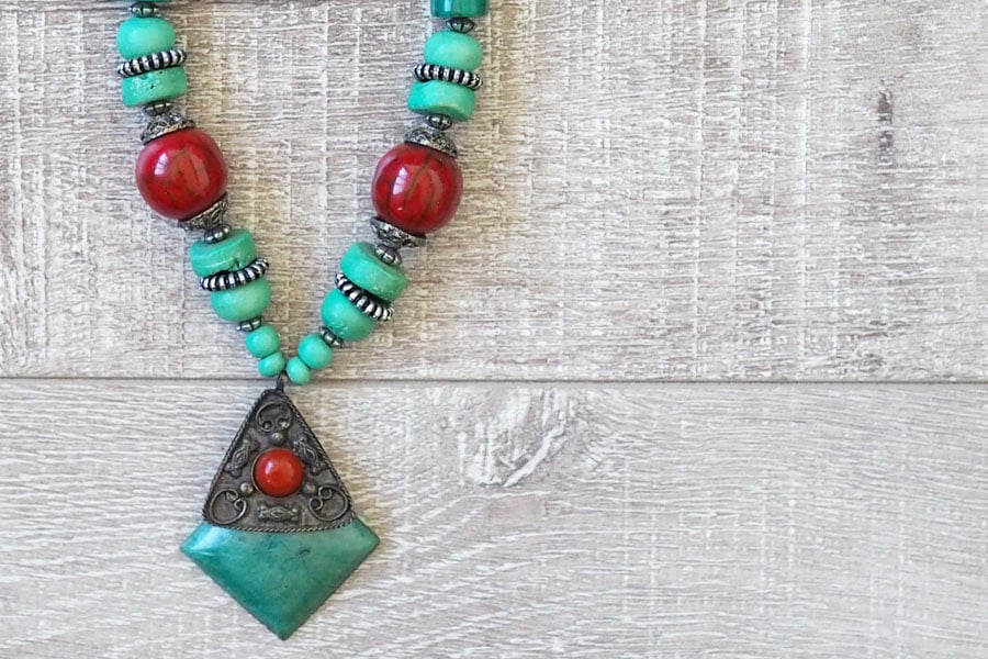 Image of Coral Green Pendant Boho Necklace