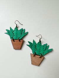 Potted Plant earring 