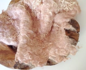 Image of Nest of Curls Blanket - VINTAGE PINK 