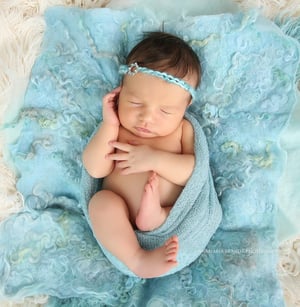 Image of Nest of Curls Blanket - BABY BLUE 
