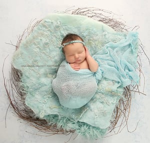 Image of Nest of Curls Blanket - PALE MINT