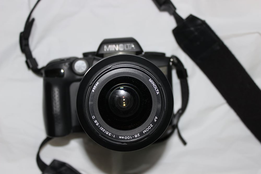 Image of Konica Minolta Maxxum 70 55mm SLR Camera with 28-100mm Lens