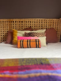 Image 1 of coussin cylindrique haik