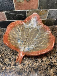 Image 2 of Leaf soap dish