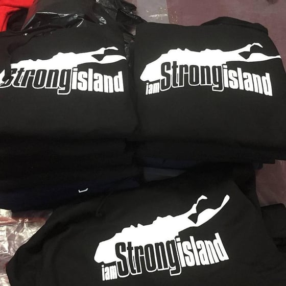 Image of I AM STRONG ISLAND T-SHIRT 