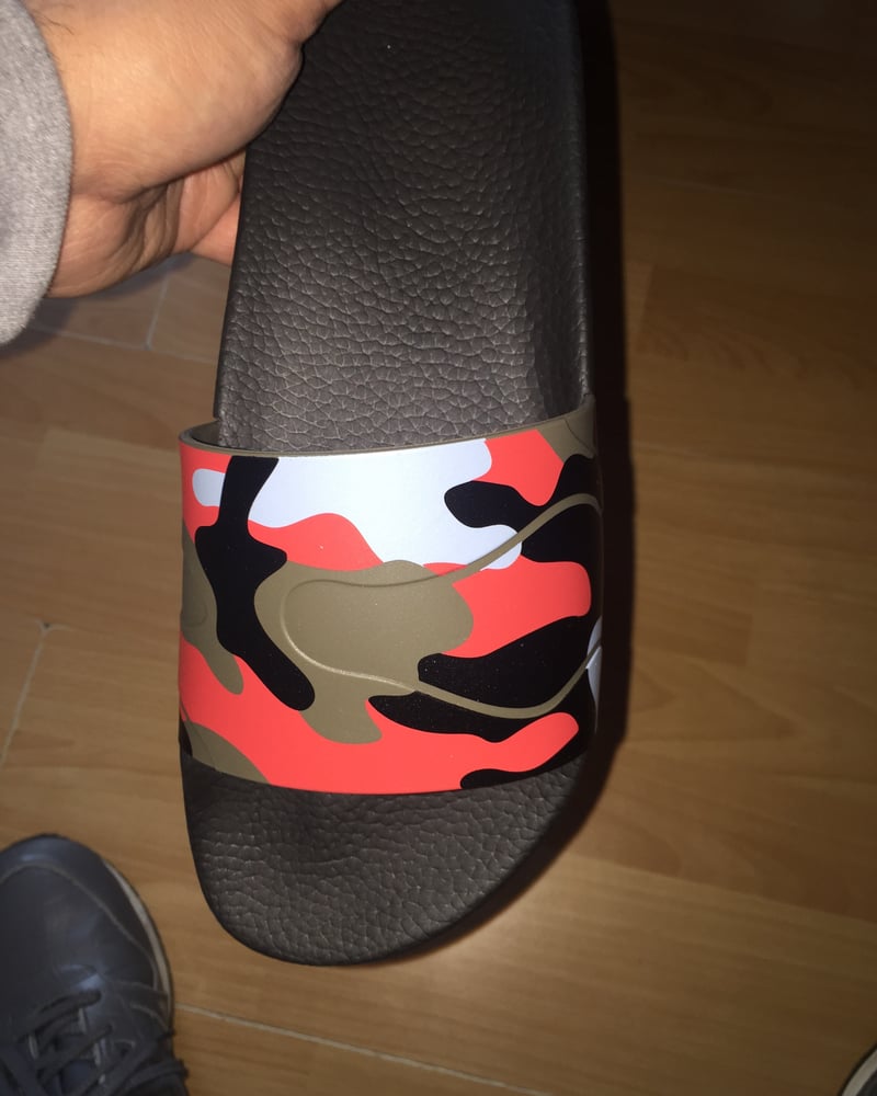Image of Valentino Slides