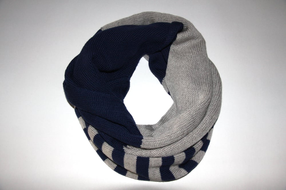 Image of Double Wrap Merino snood