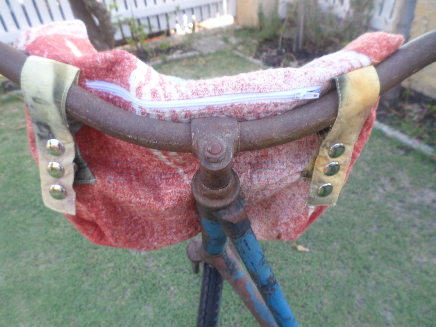 Image of HANDLE BAR BAG - TOTE (WOVEN)