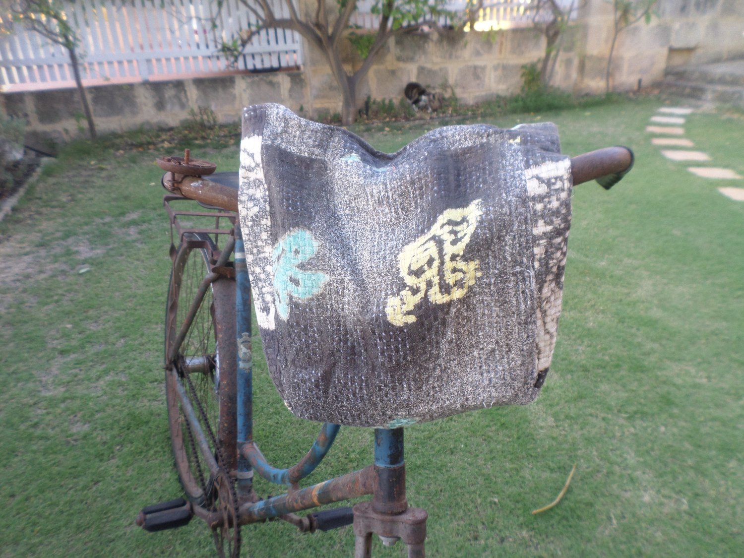 Image of HANDLE BAR BAG - TOTE (WOVEN)