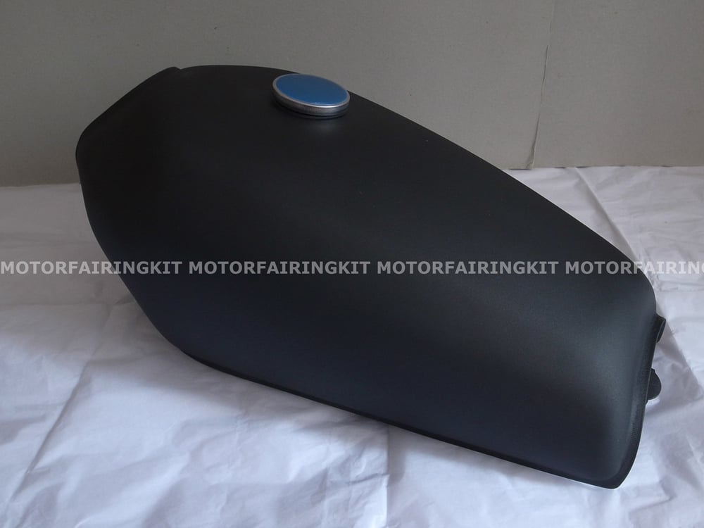 Image of Cafe Racer Honda CG125 / CB125 Fuel Tank/ Plain Series 2 - Right handed cap