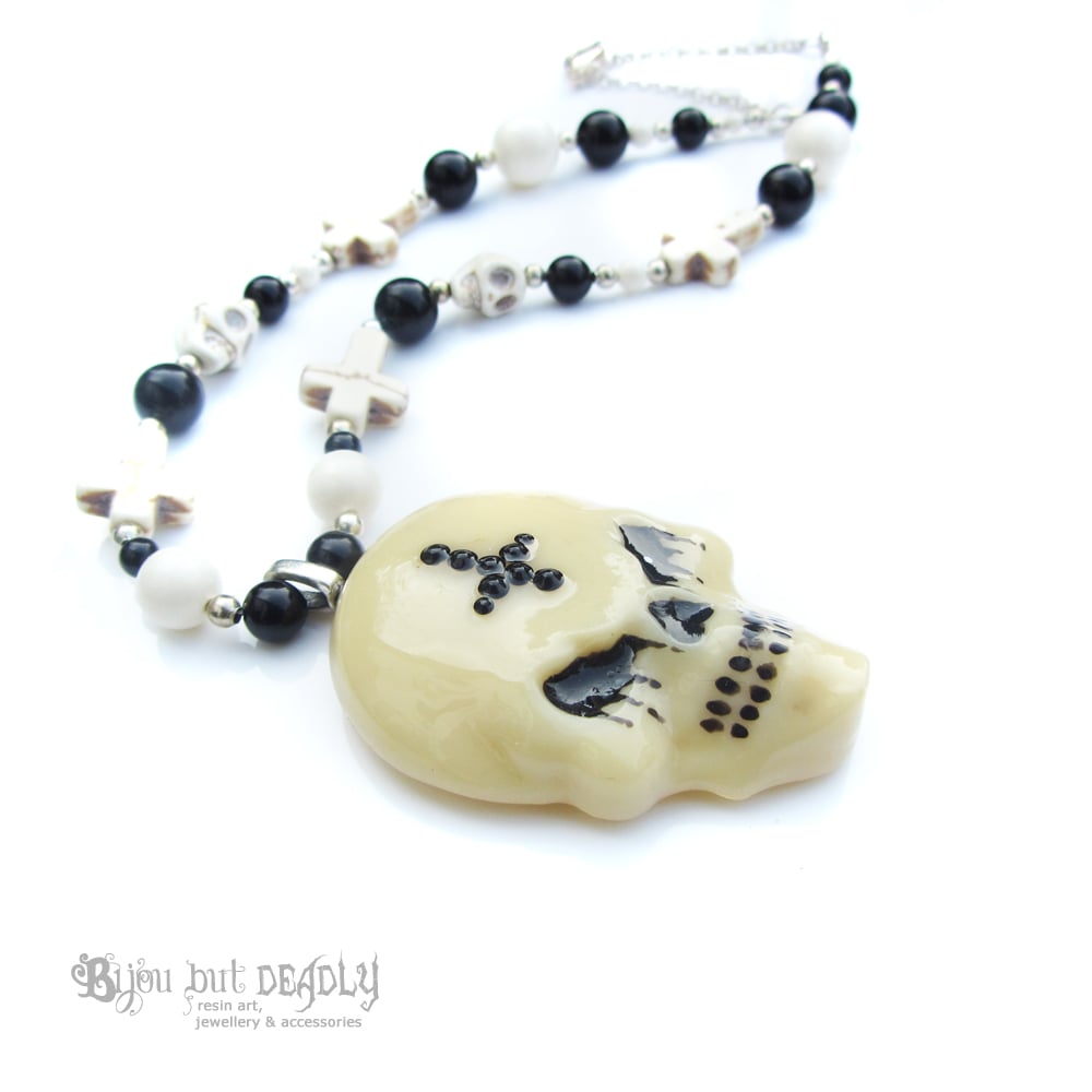 Ivory Evil Resin Skull Beaded Necklace