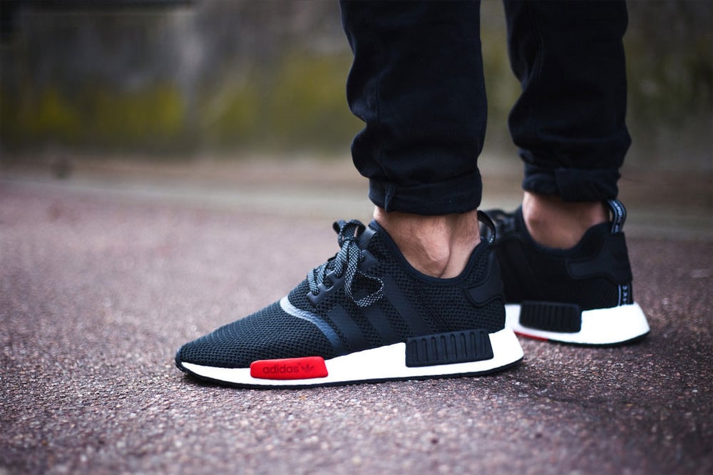 Adidas nmd r1 black footlocker Clearance