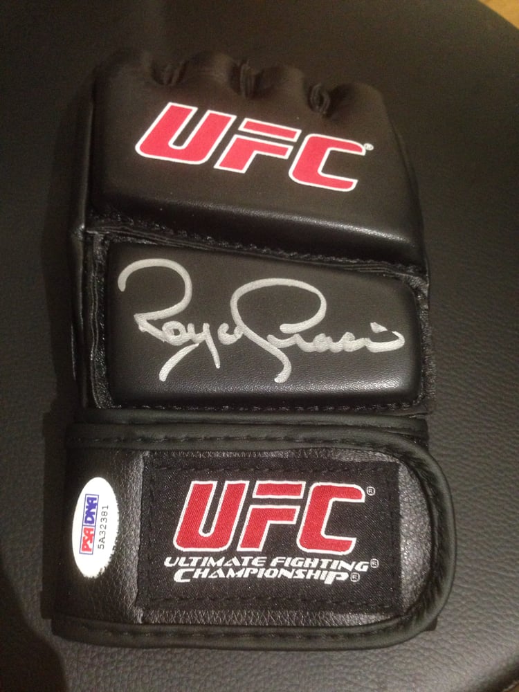 Image of ROYCE GRACIE SIGNED UFC GLOVE