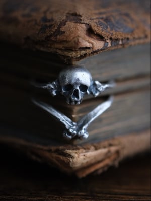 Image of MEMENTO MORI RING