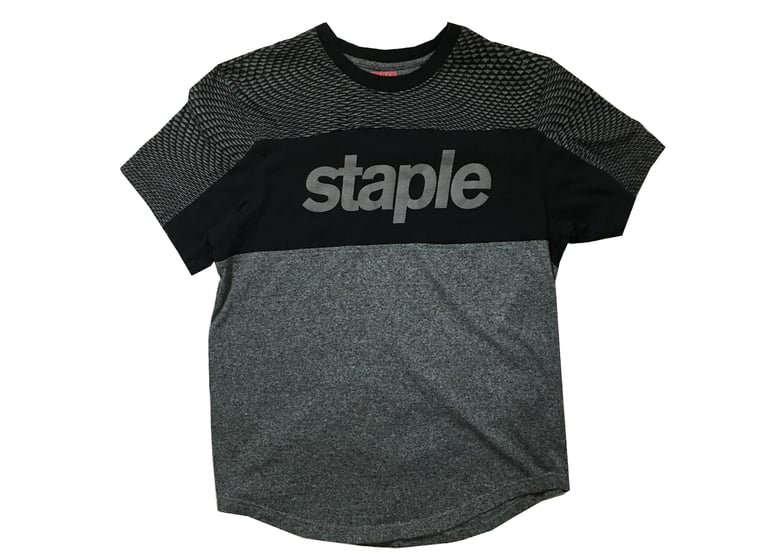 Image of "Staple Pigeon" Pigeon print T-shirt