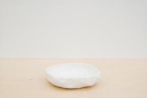 Max Lamb - Crockery large flat bowl, White 