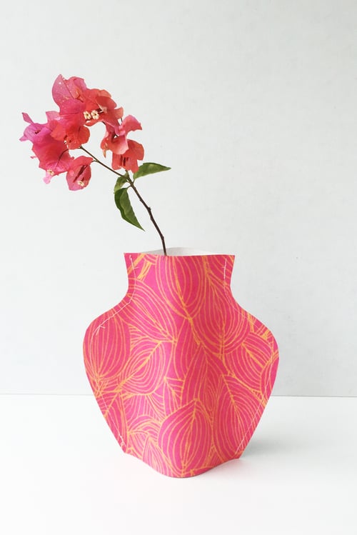 Image of Popup Vase - Petals