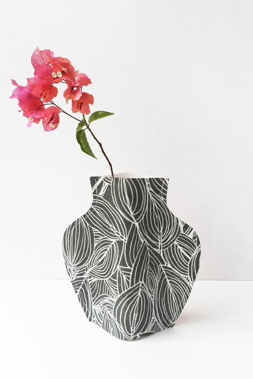 Image of Popup Vase - Petals