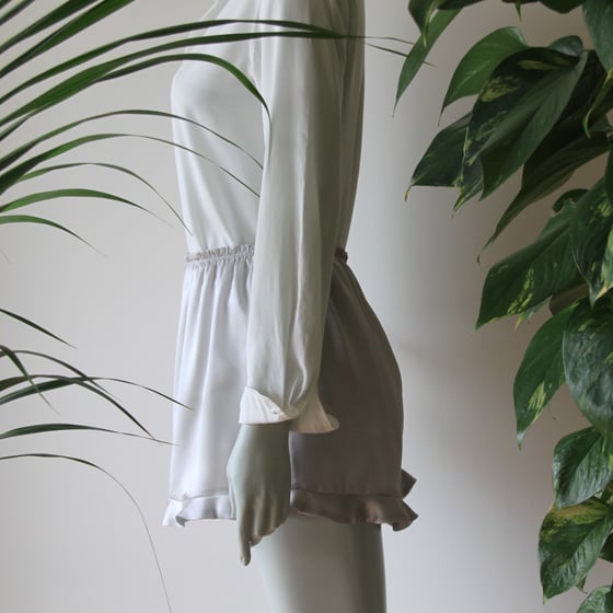 Image of Silk Papillon Caleçon in Blanc
