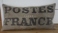 Image 2 of Coussin Poste France.