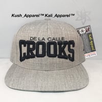 Image 2 of De La Calle CROOKS