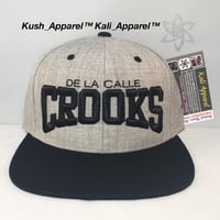 Image 3 of De La Calle CROOKS