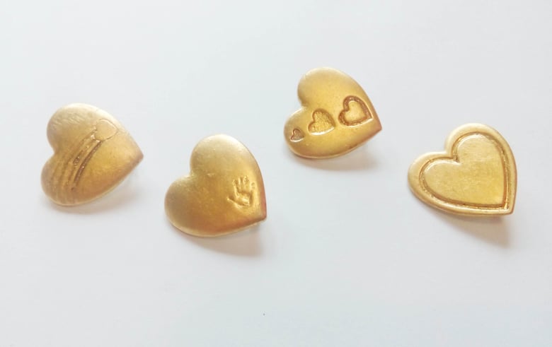 Image of Heart Shaped 24 ct. gold foil badges