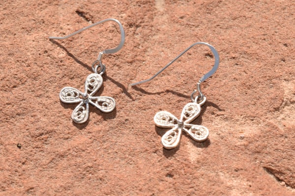 Image of Four Pedal Filigree Flowers
