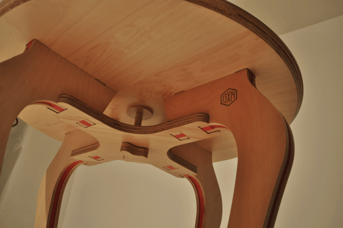 Image of Q - Dazzled table