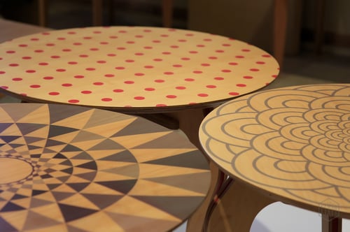 Image of Q - Dazzled table