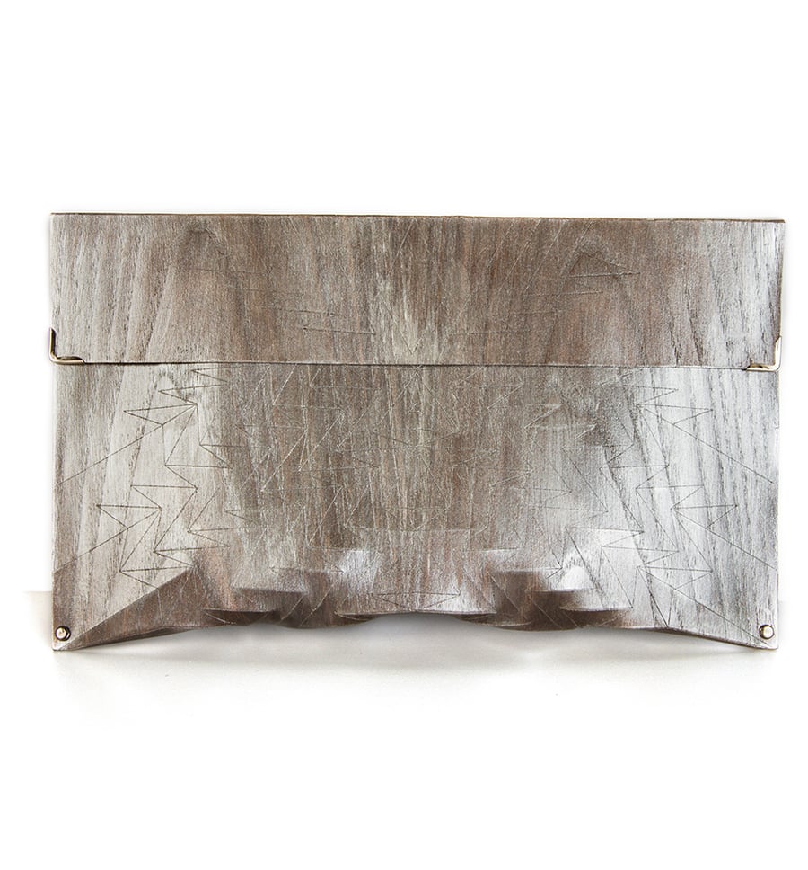 Image of Clutch in wood - Aztec size L - color silver