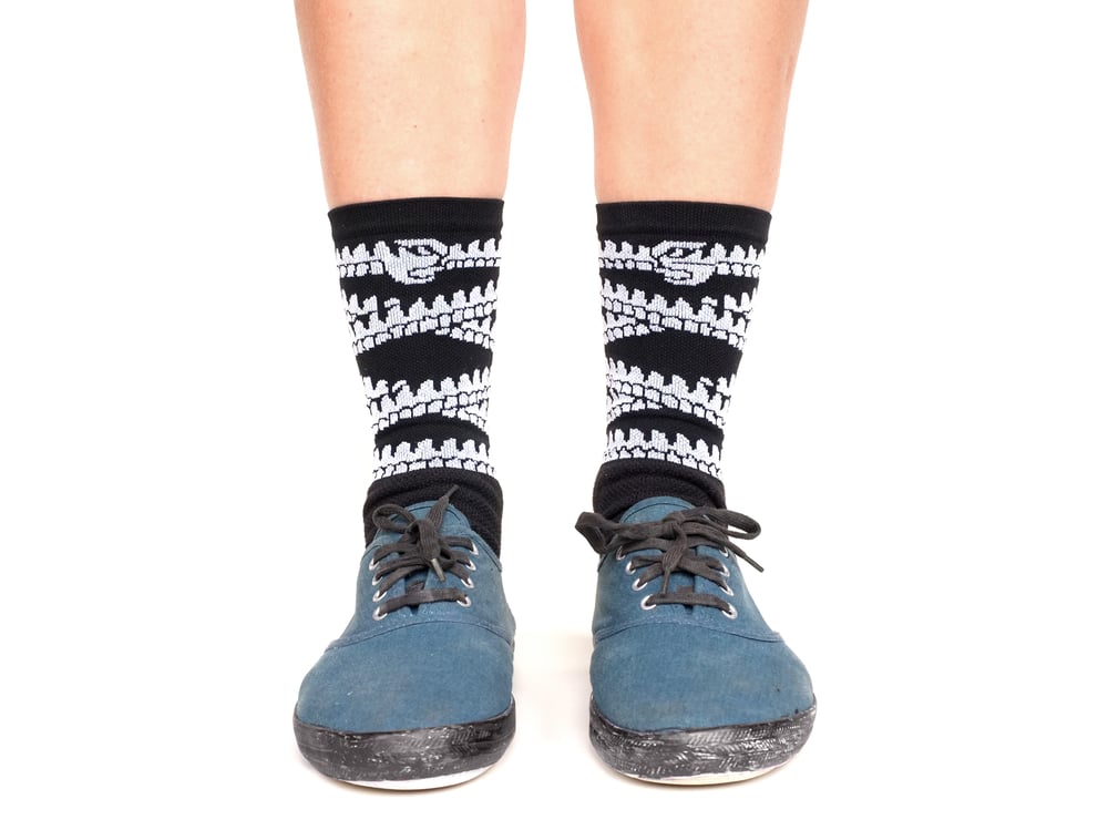 Image of Must Thrive Socks