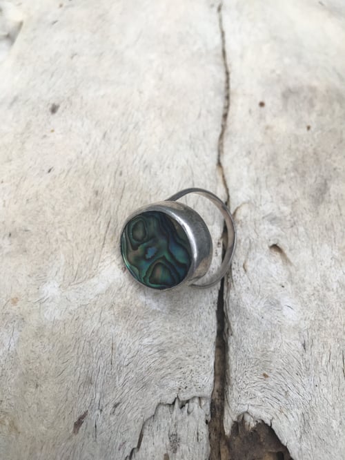 Image of STERLING SILVER MINI ABALONE RING