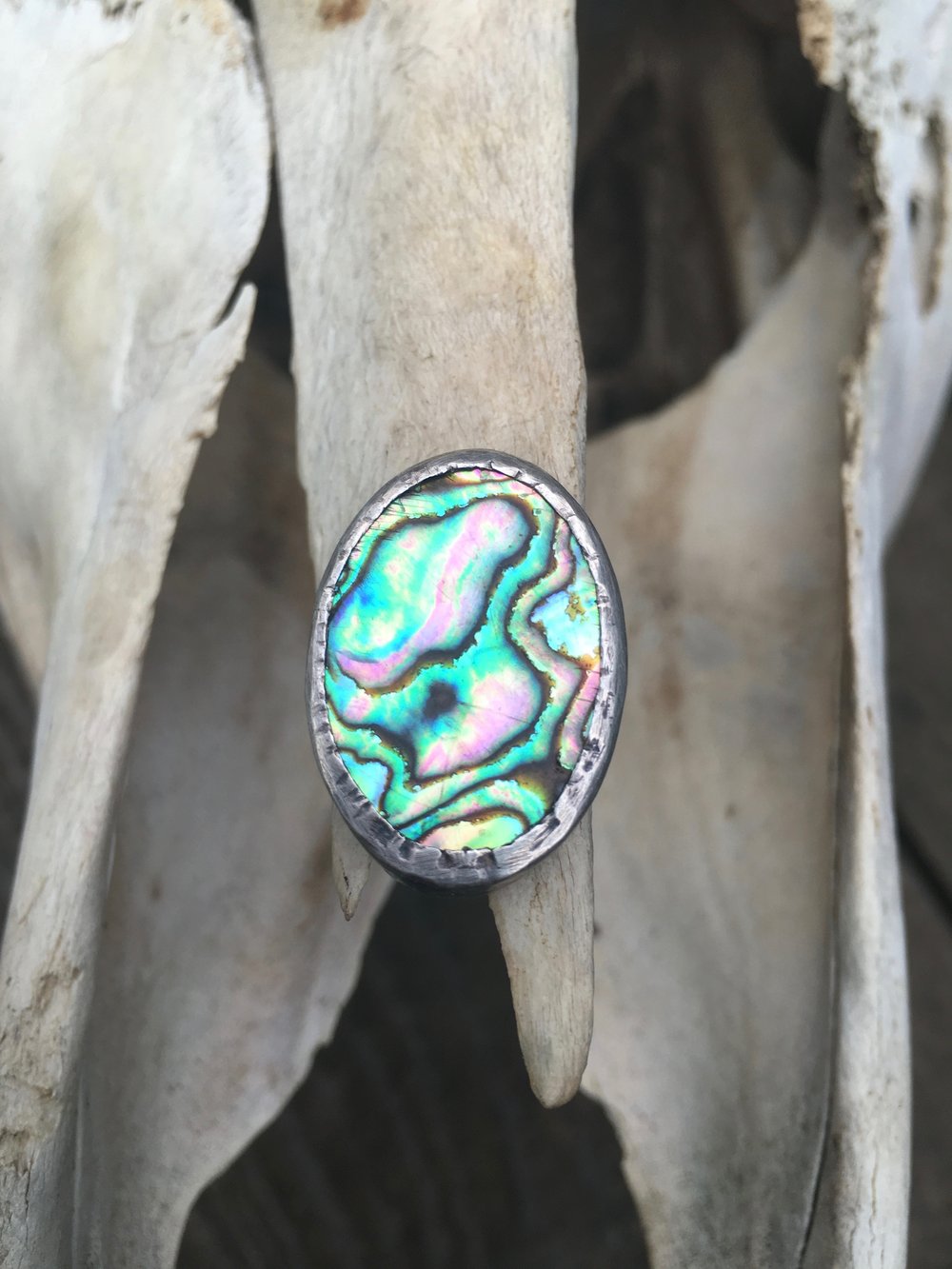 Image of TEXTURED BEZEL STERLING & ABALONE RING 