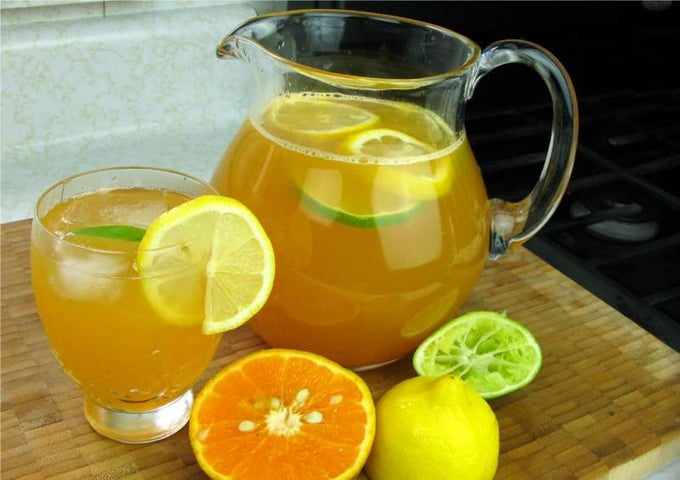 Image of Caribbean Lemonade 16oz Mason jar