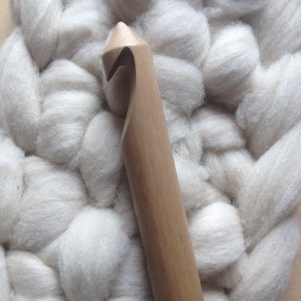 Image of U Size Crochet Hook 