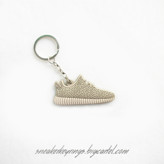Image of YZY Boost 350 Oxford Tan Silicone Keyring