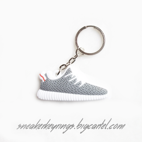 Do yeezys come on sale with a keychain