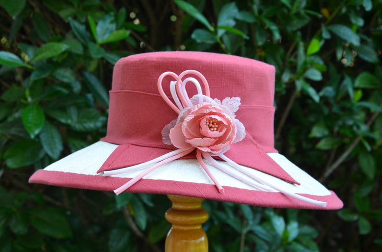 Image of Stylish Two Tone Ladies' Hat.