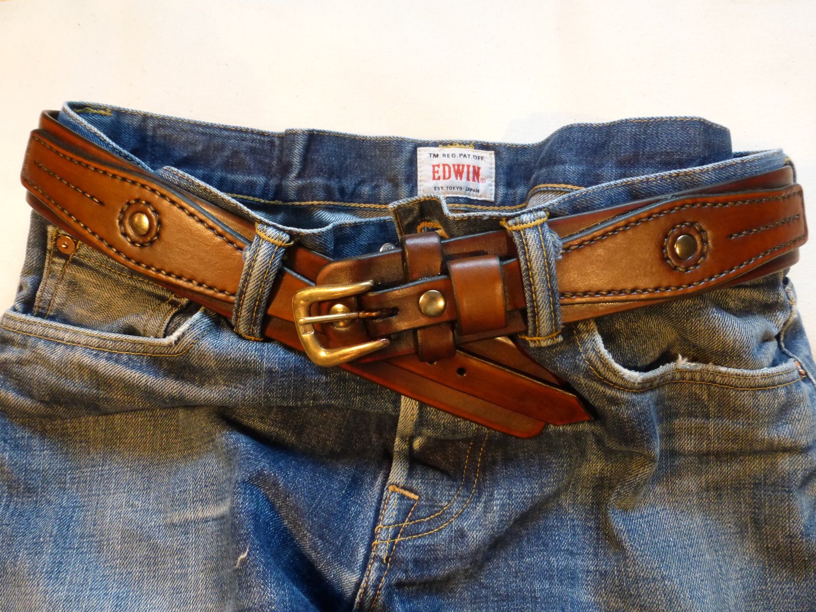 Handmade leather 2024 belts uk