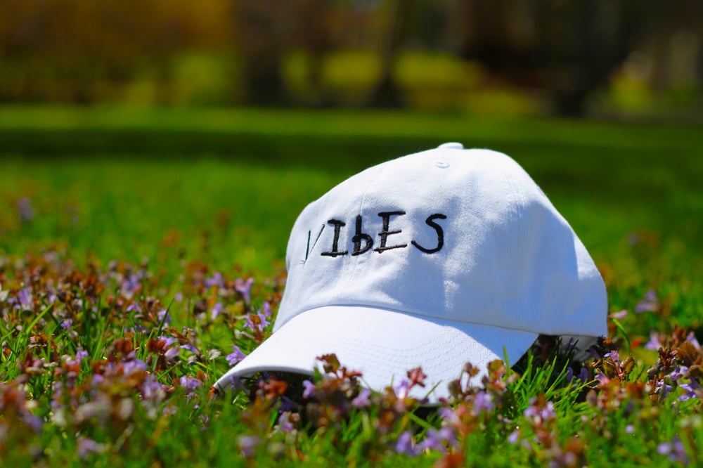 Image of WHITE STRAPBACK