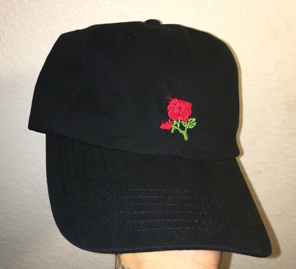 Image of 🌹 Unidentified Red Rose Hat