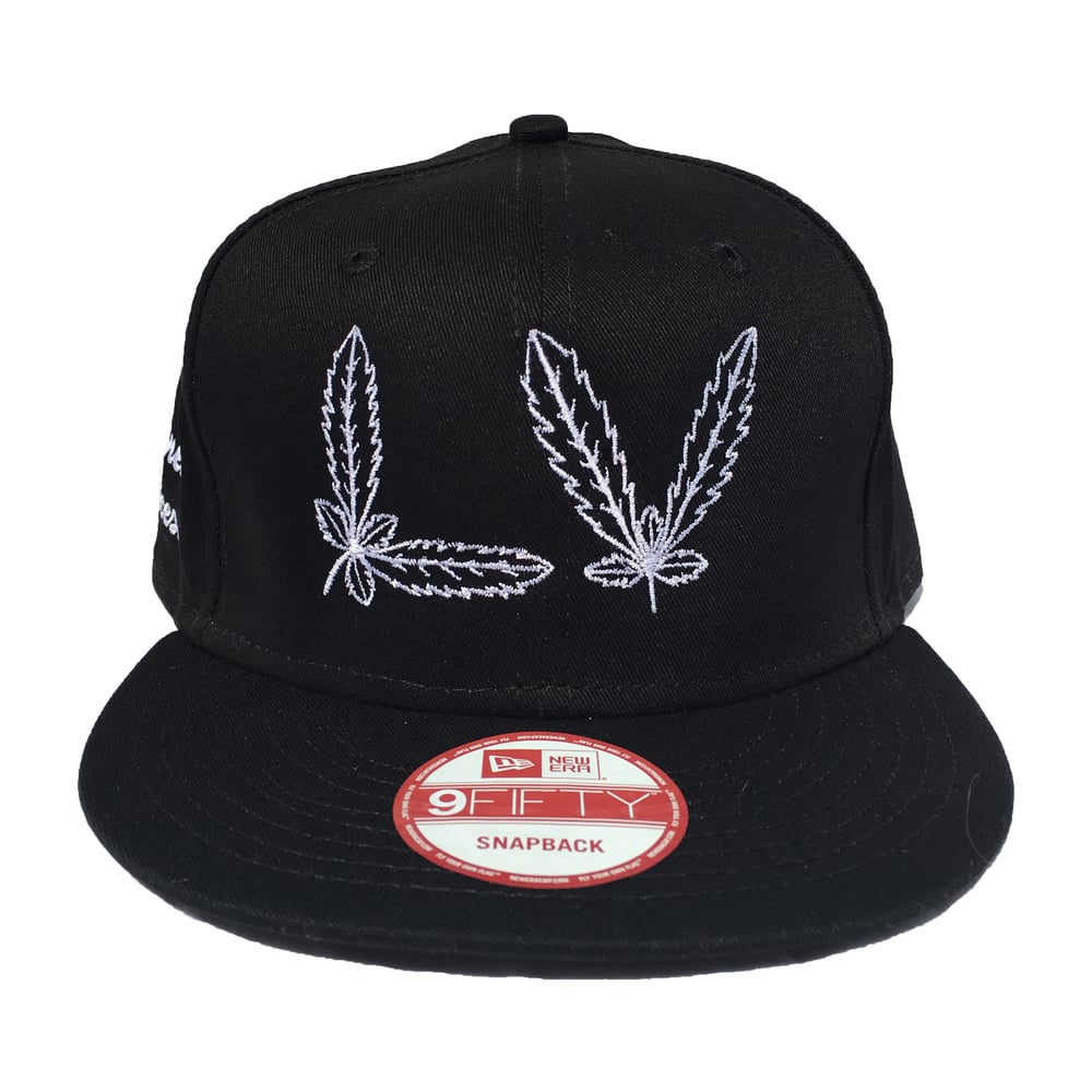 Image of Leafy Logo Snapback - BLK