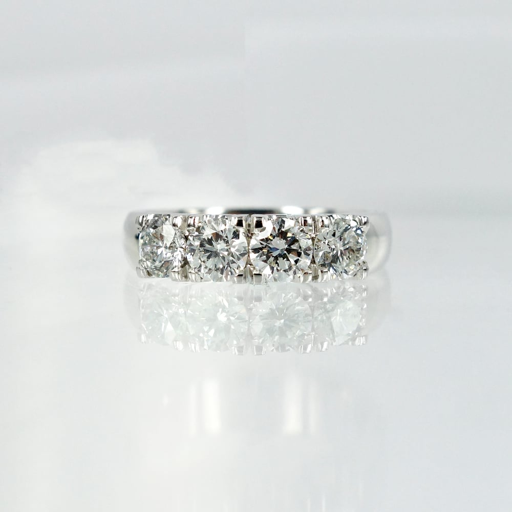 Image of 18ct White Gold Anniversary Ring